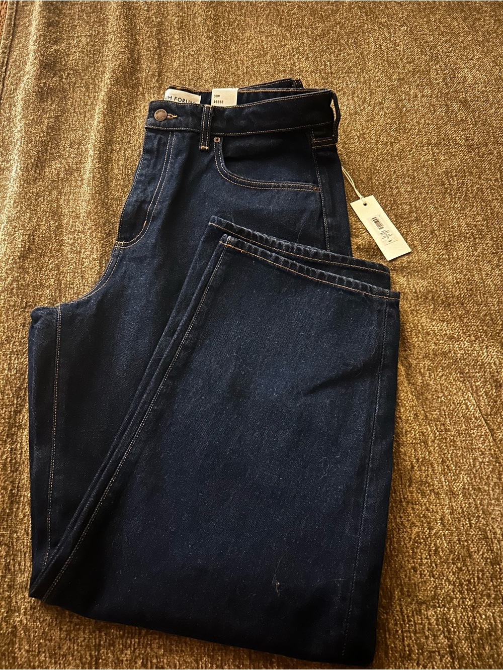 Aritzia. Denim Forum. New ! Barrel jeans . Size 31